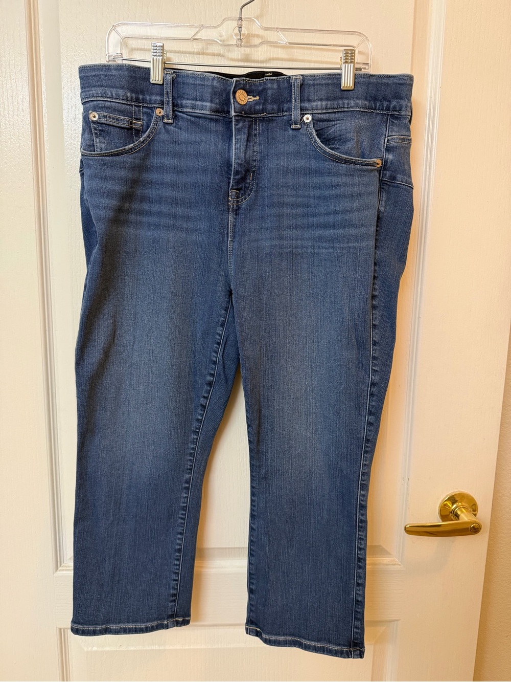 torrid Medium Blue Ankle Crop Jeans